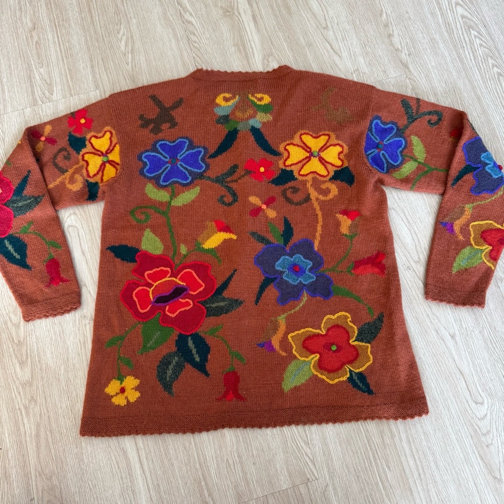 Floral Embroidered Sweater - Multicolor - Picture 5 of 6